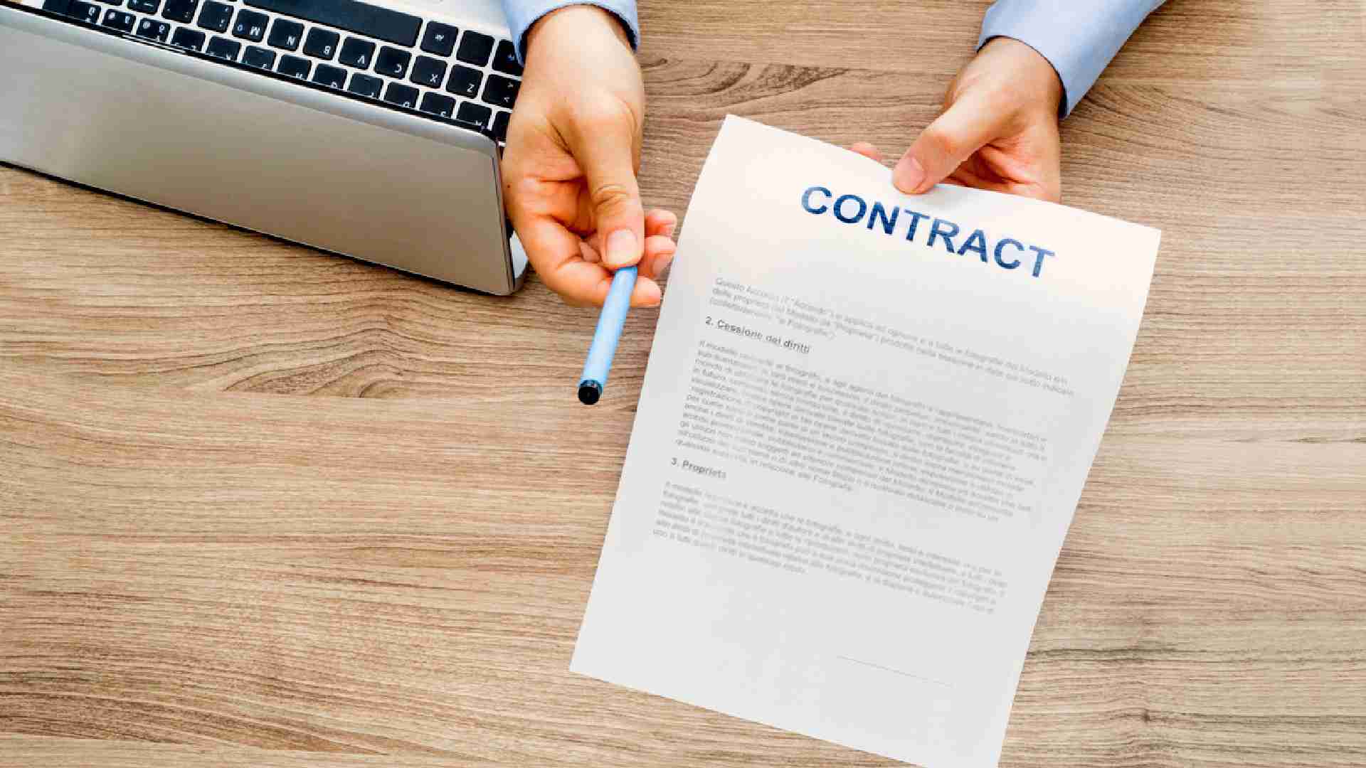 employment contract in UAE