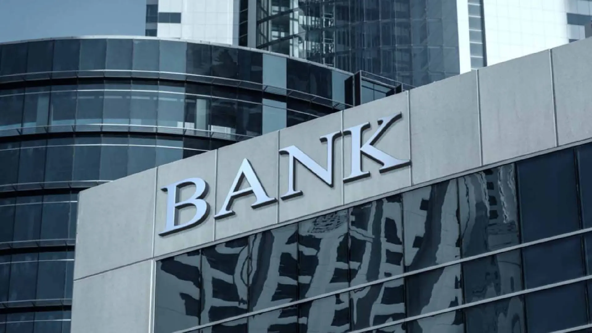 top 5 banks in UAE 